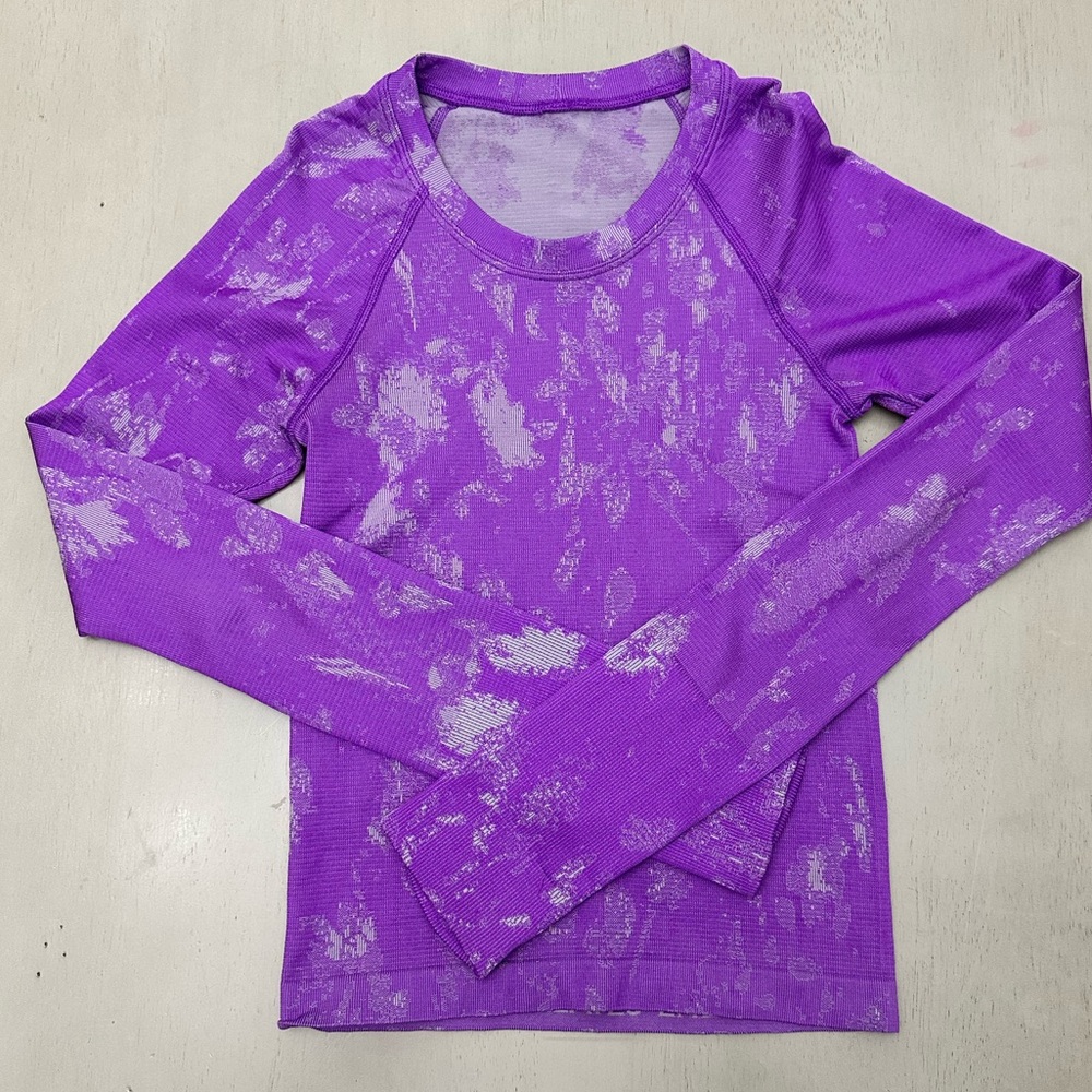 Lululemon Swiftly Tech Long Sleeve Shirt 2.0 - size 0